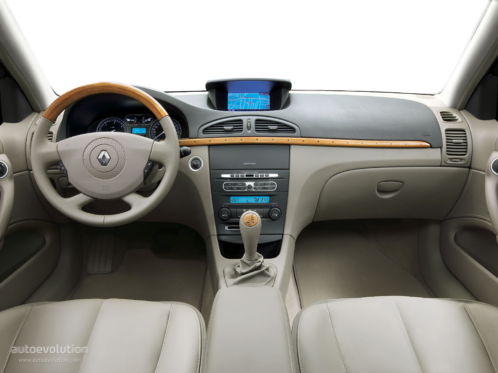 Renault Laguna Estate photo 10