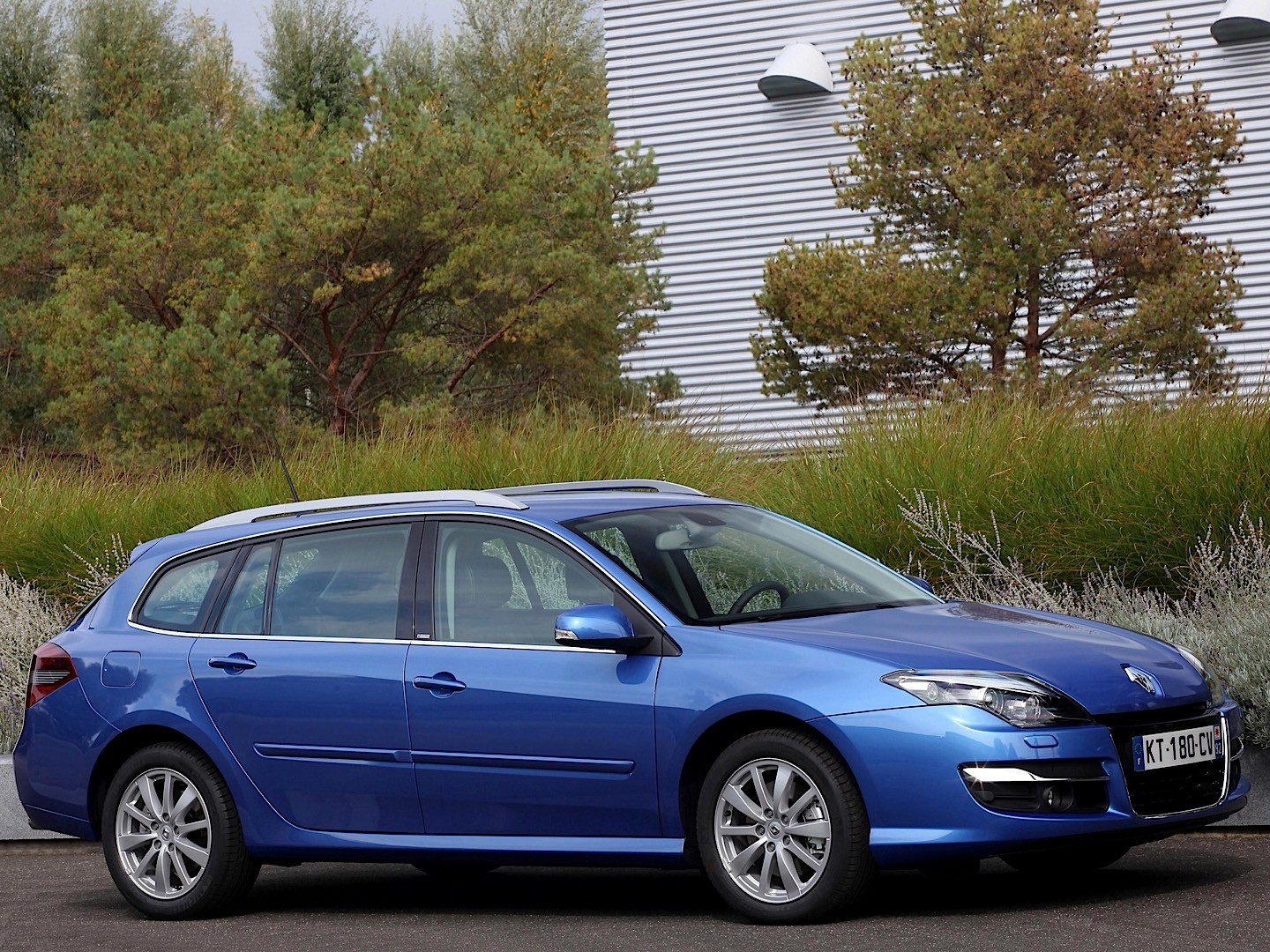 Renault Laguna Estate photo 3