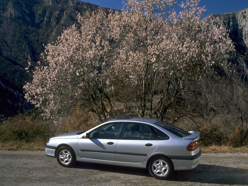 Renault Laguna photo 10