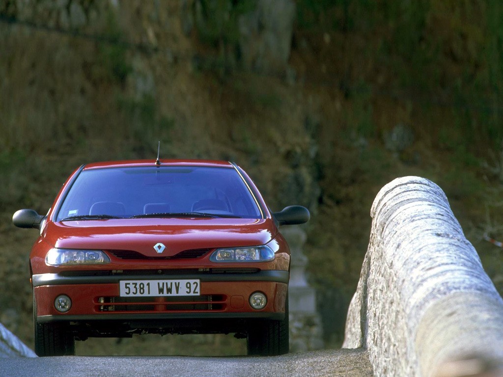 Renault Laguna photo 4
