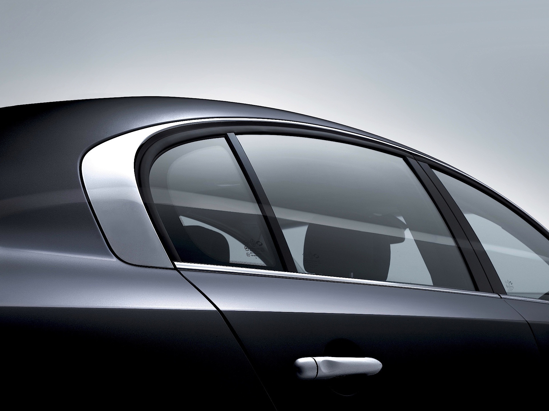 Renault Latitude photo 21