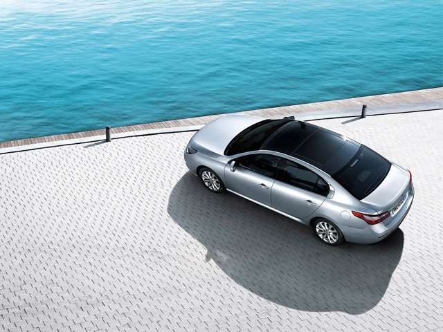 Renault Latitude foto 26