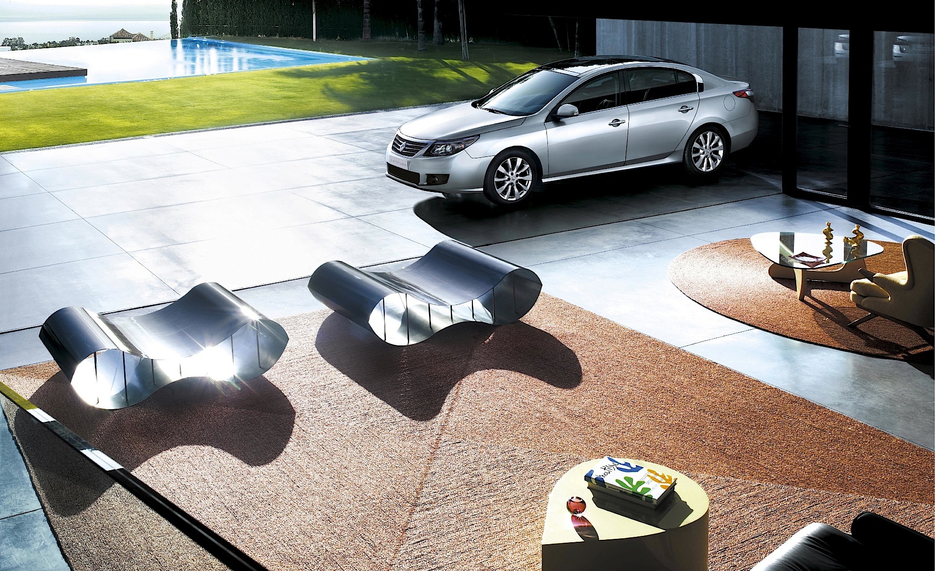 Renault Latitude photo 28