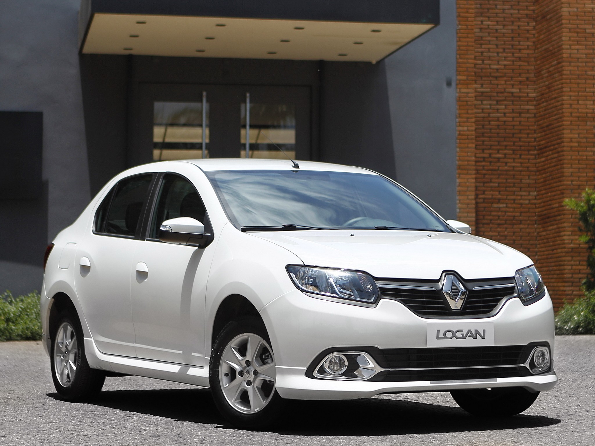 Renault Logan photo 15