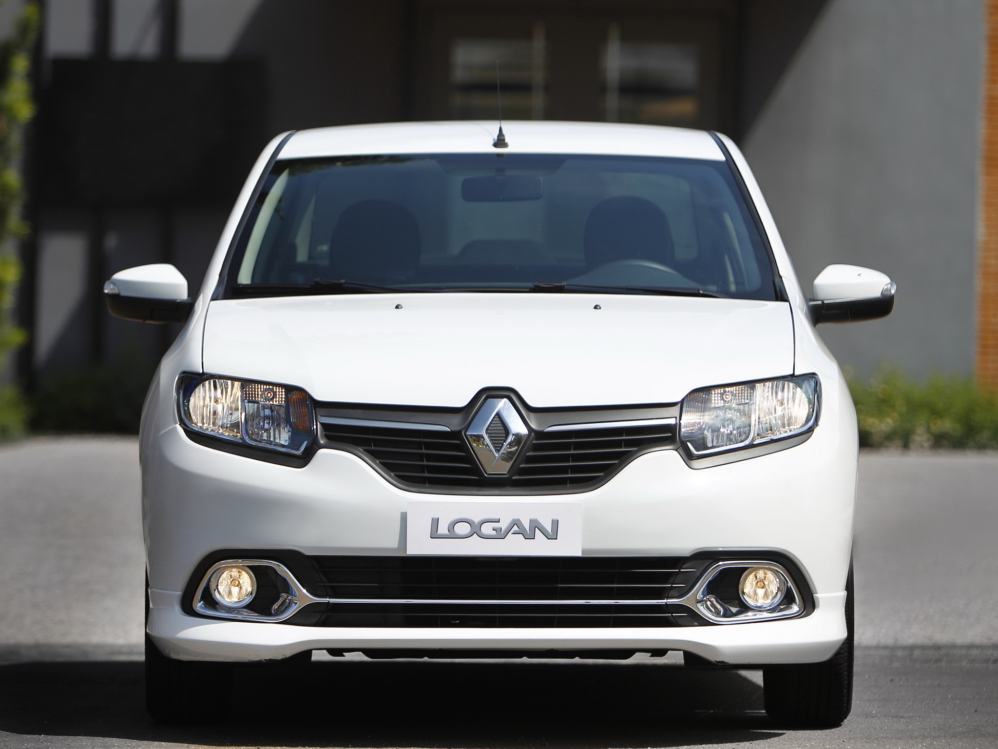Renault Logan photo 16
