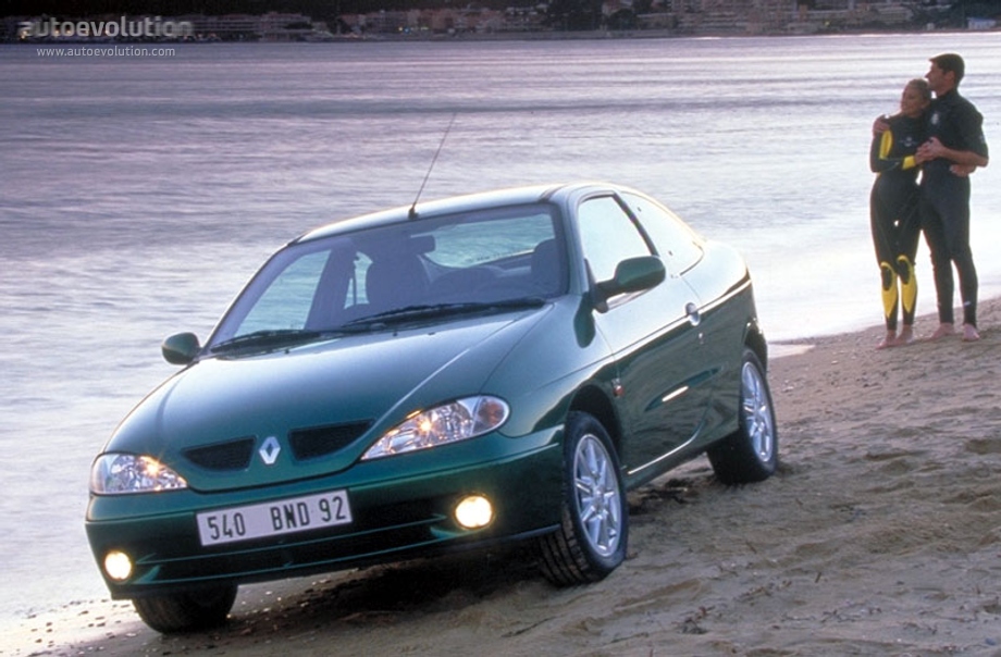 Renault Megane Coupe photo 2