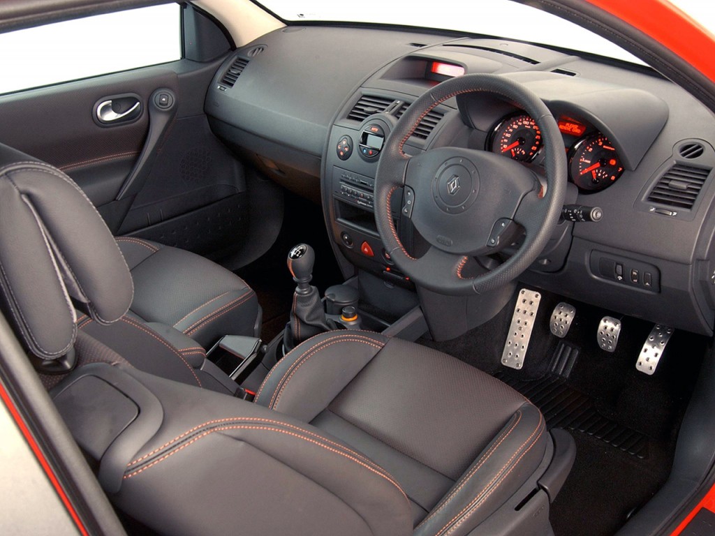 Renault Megane Coupe photo 45