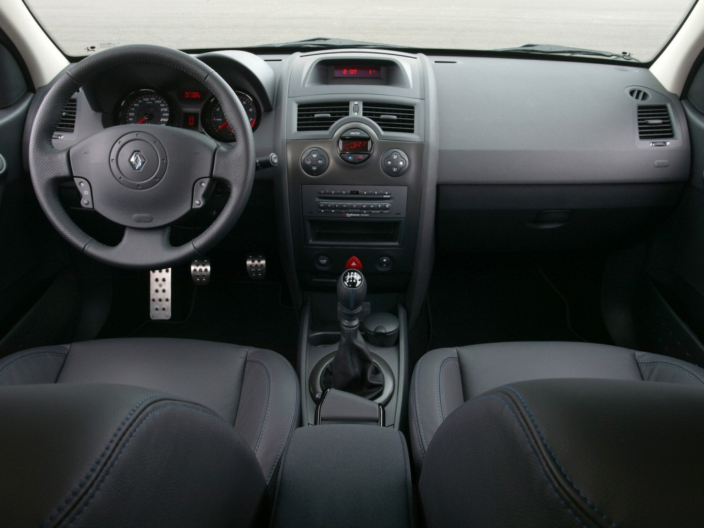 Renault Megane Coupe photo 46