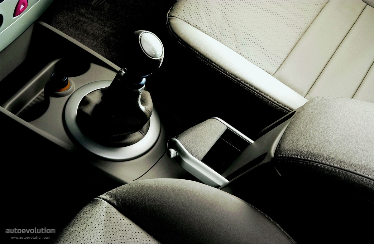 Renault Megane Coupe photo 41