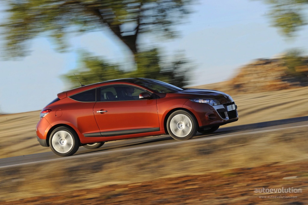 Renault Megane Coupe photo 17