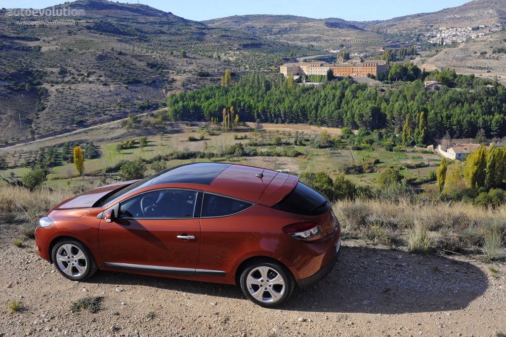 Renault Megane Coupe photo 22