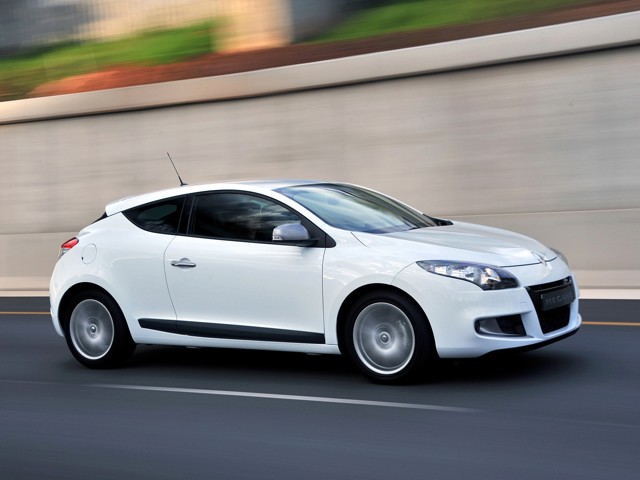 Renault Megane Coupe foto 2