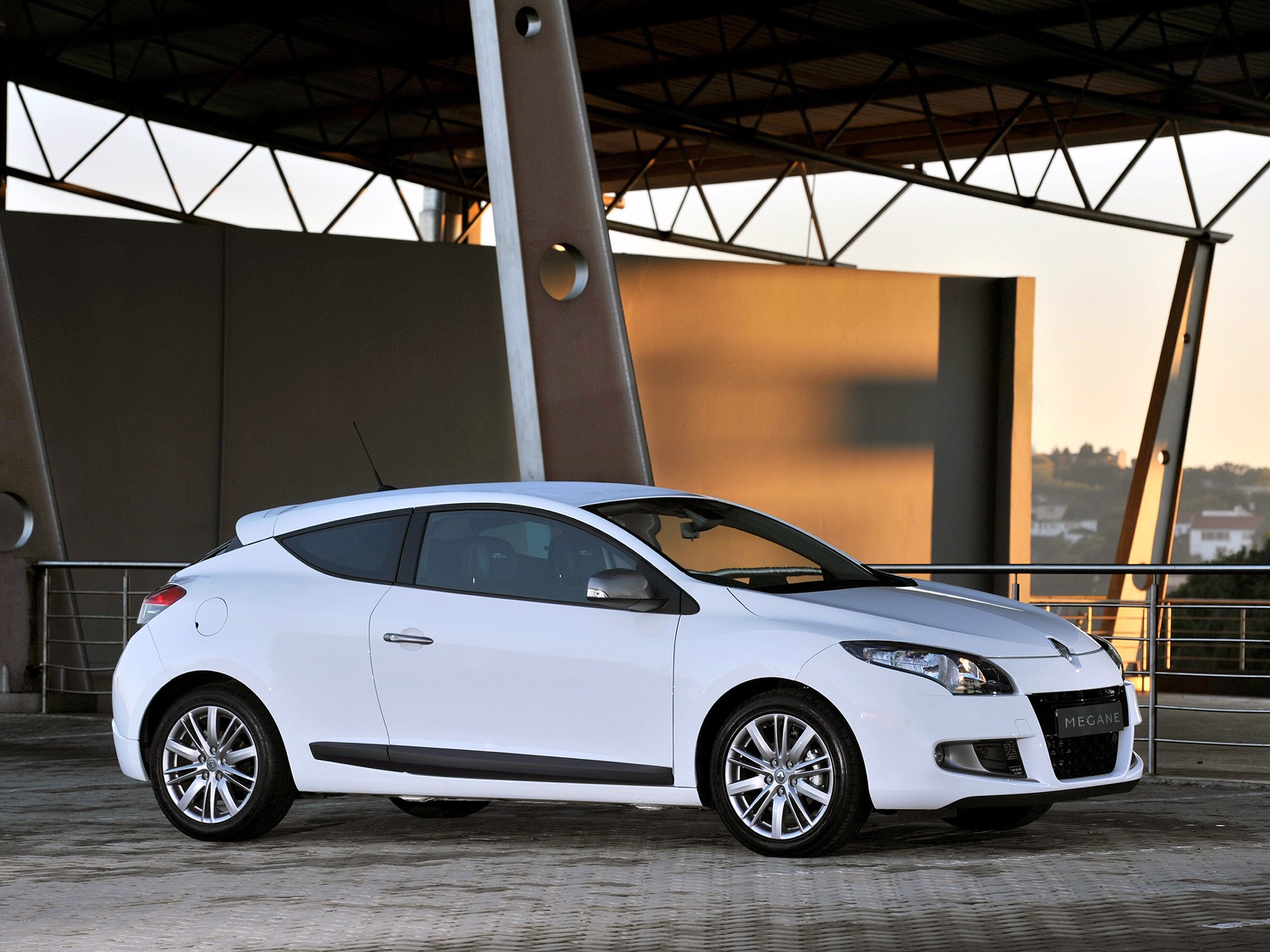 Renault Megane Coupe photo 6