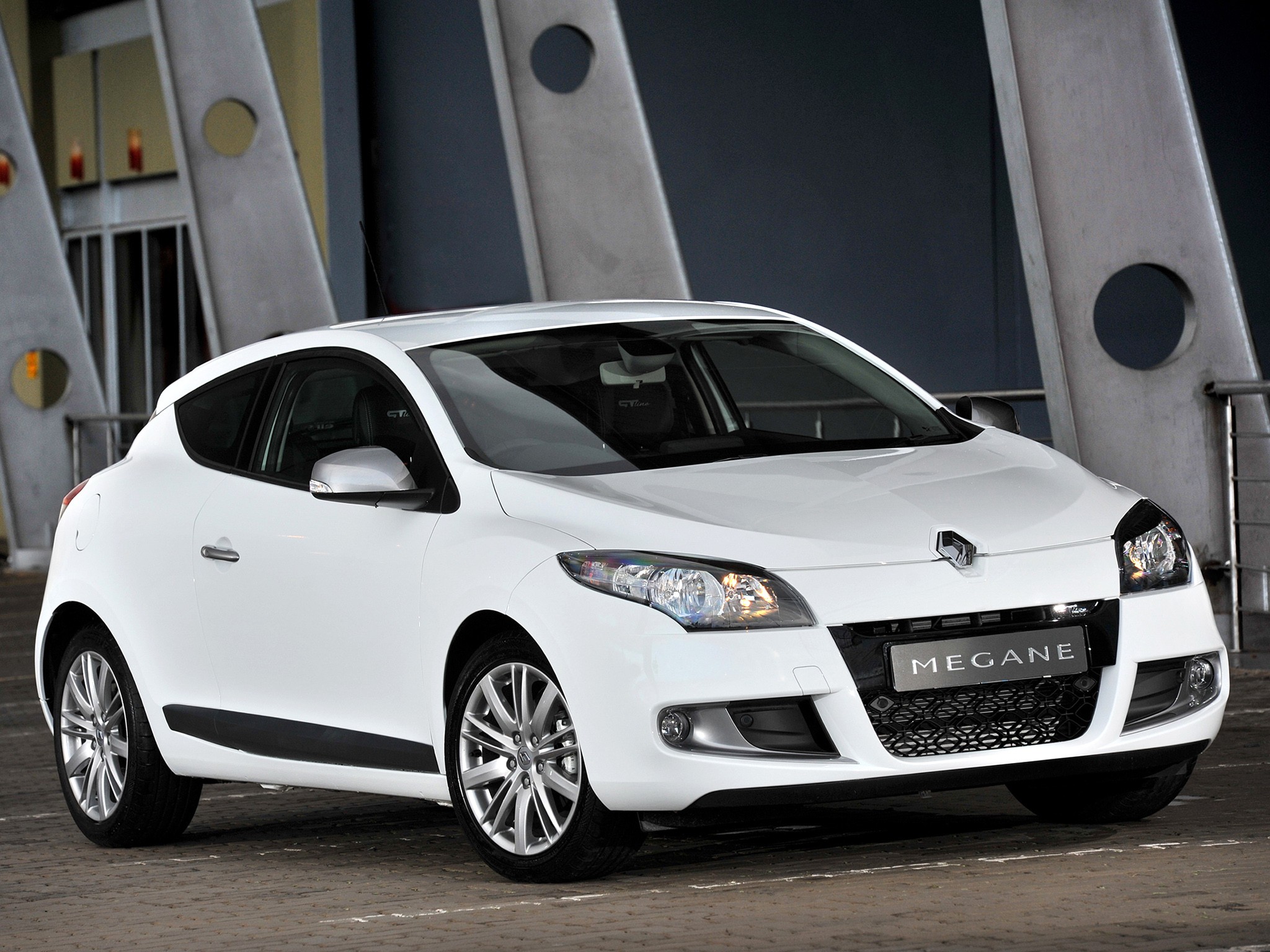Renault Megane Coupe photo 7