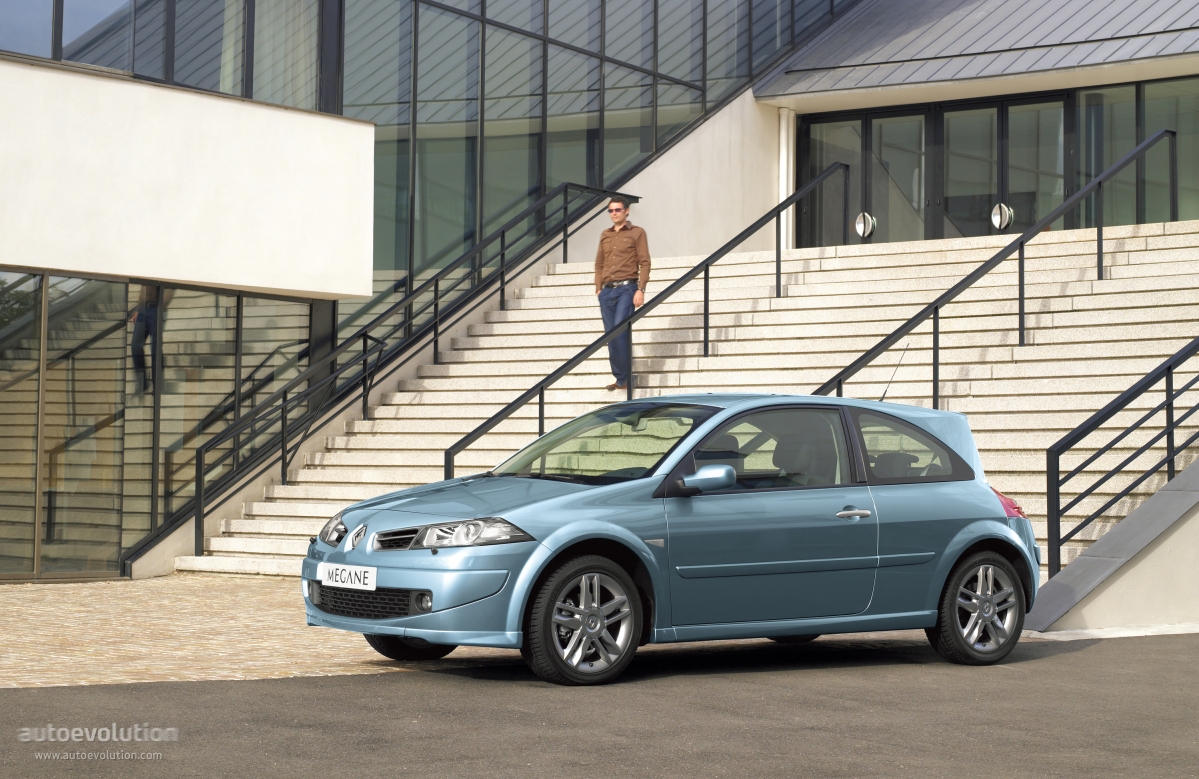 Renault Megane Coupe photo 4
