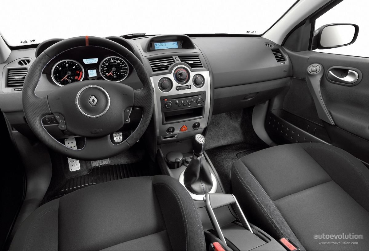 Renault Megane Coupe photo 4