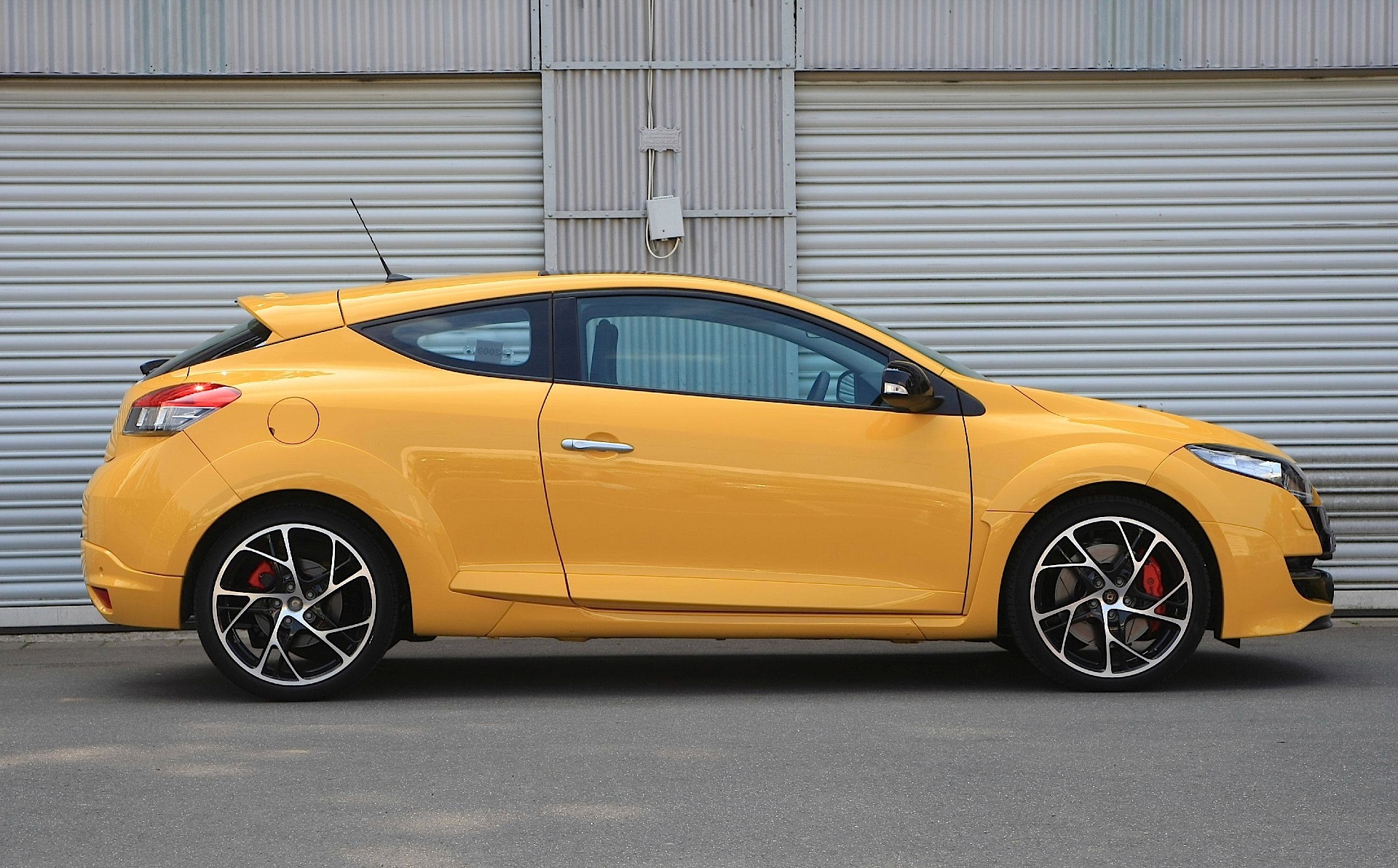 Renault Megane Coupe photo 17