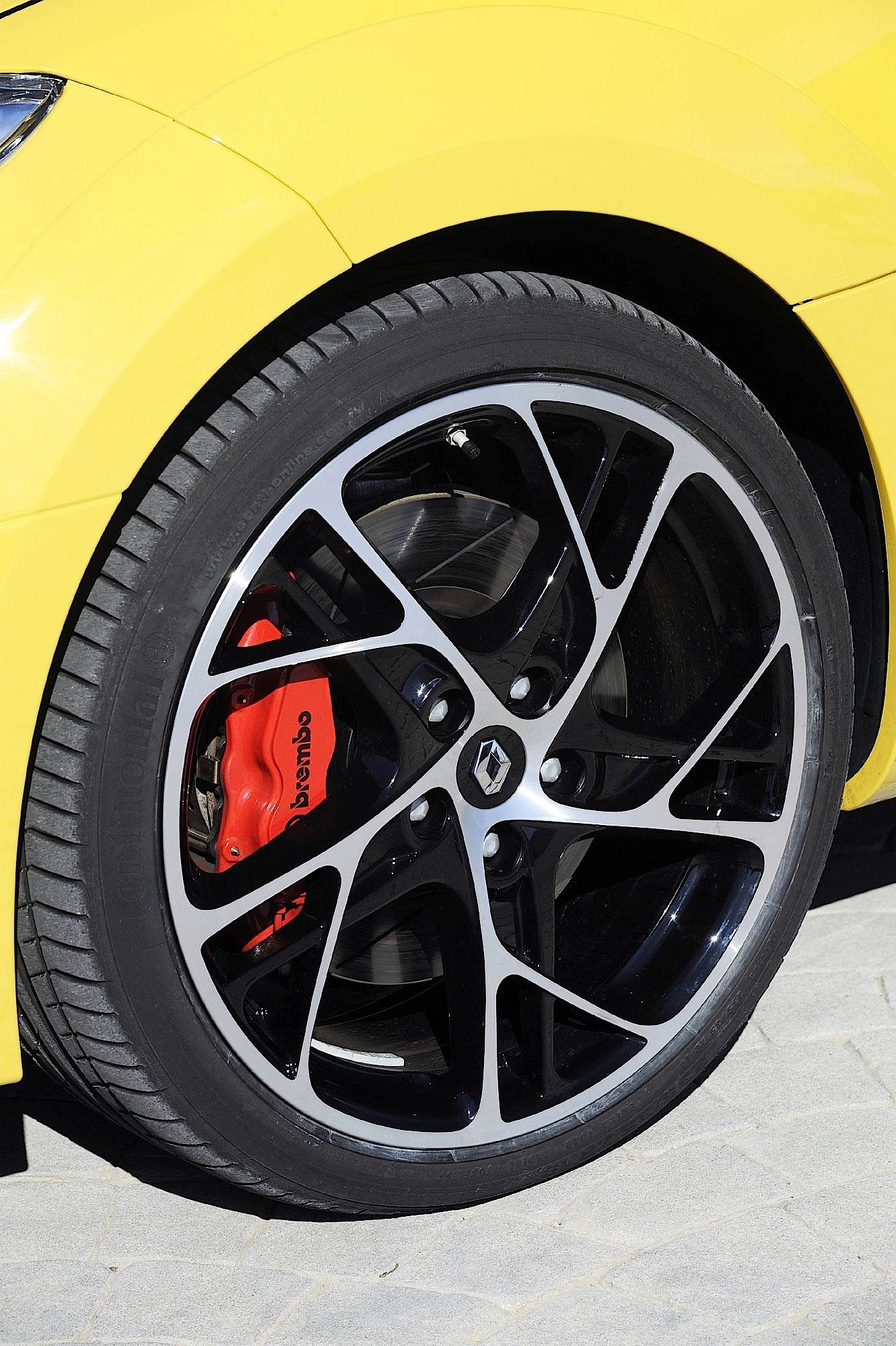 Renault Megane Coupe photo 31