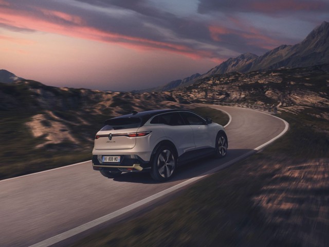 Renault Megane E-Tech photo 16