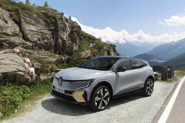 Renault Megane E-Tech photo 18