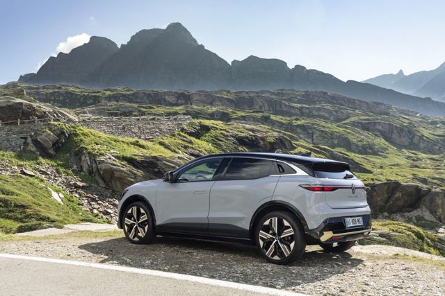 Renault Megane E-Tech photo 26