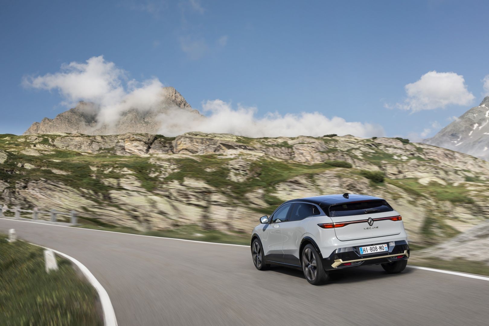 Renault Megane E-Tech photo 8