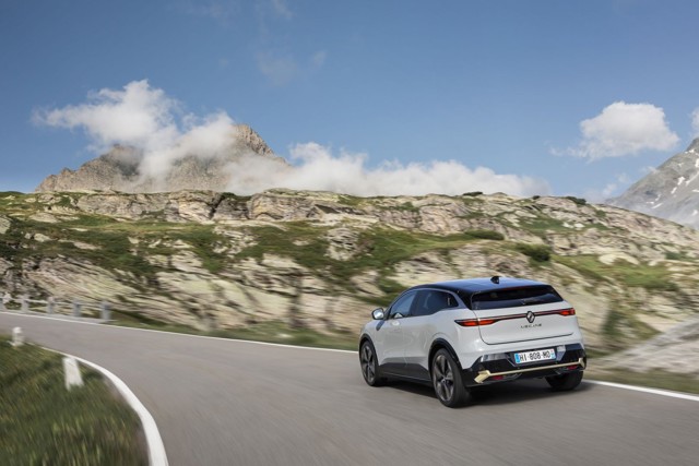Renault Megane E-Tech photo 8