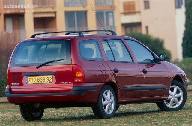 Renault Megane Estate photo 2