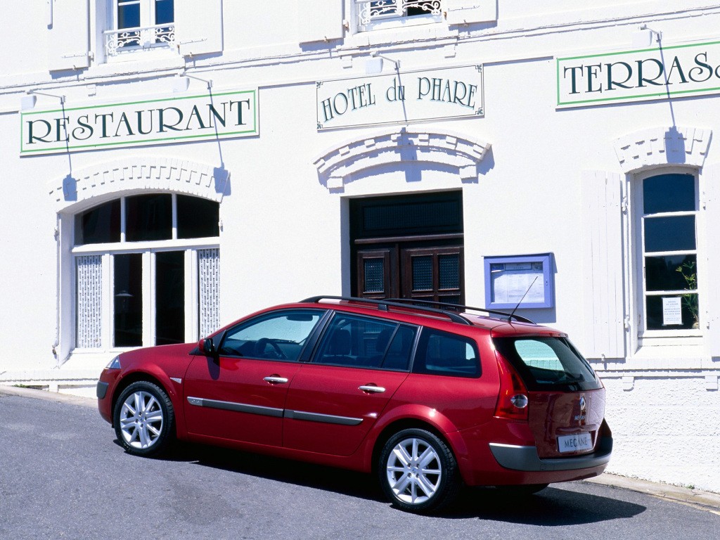 Renault Megane Estate photo 12