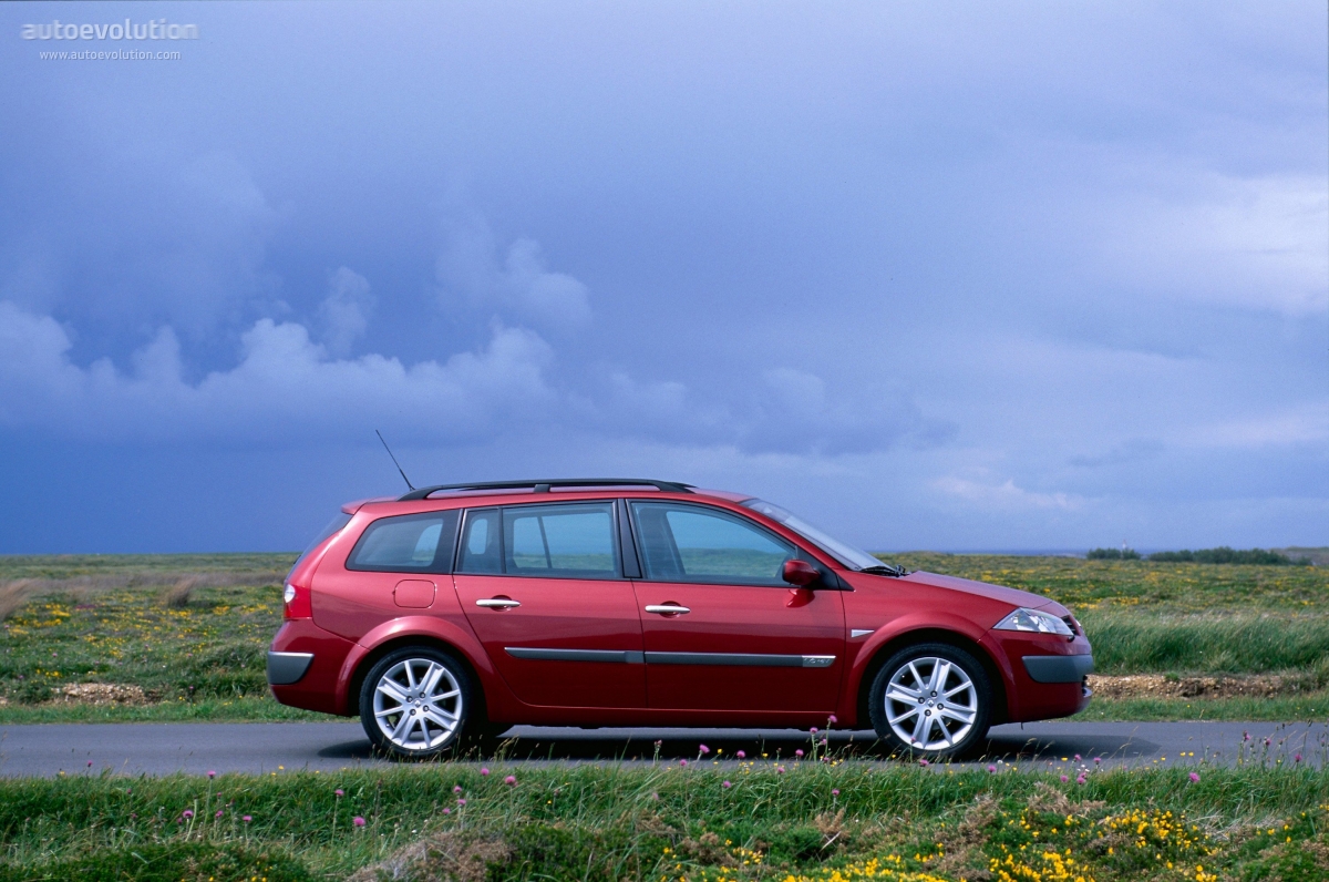 Renault Megane Estate photo 2