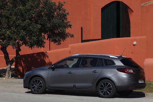 Renault Megane Estate photo 8