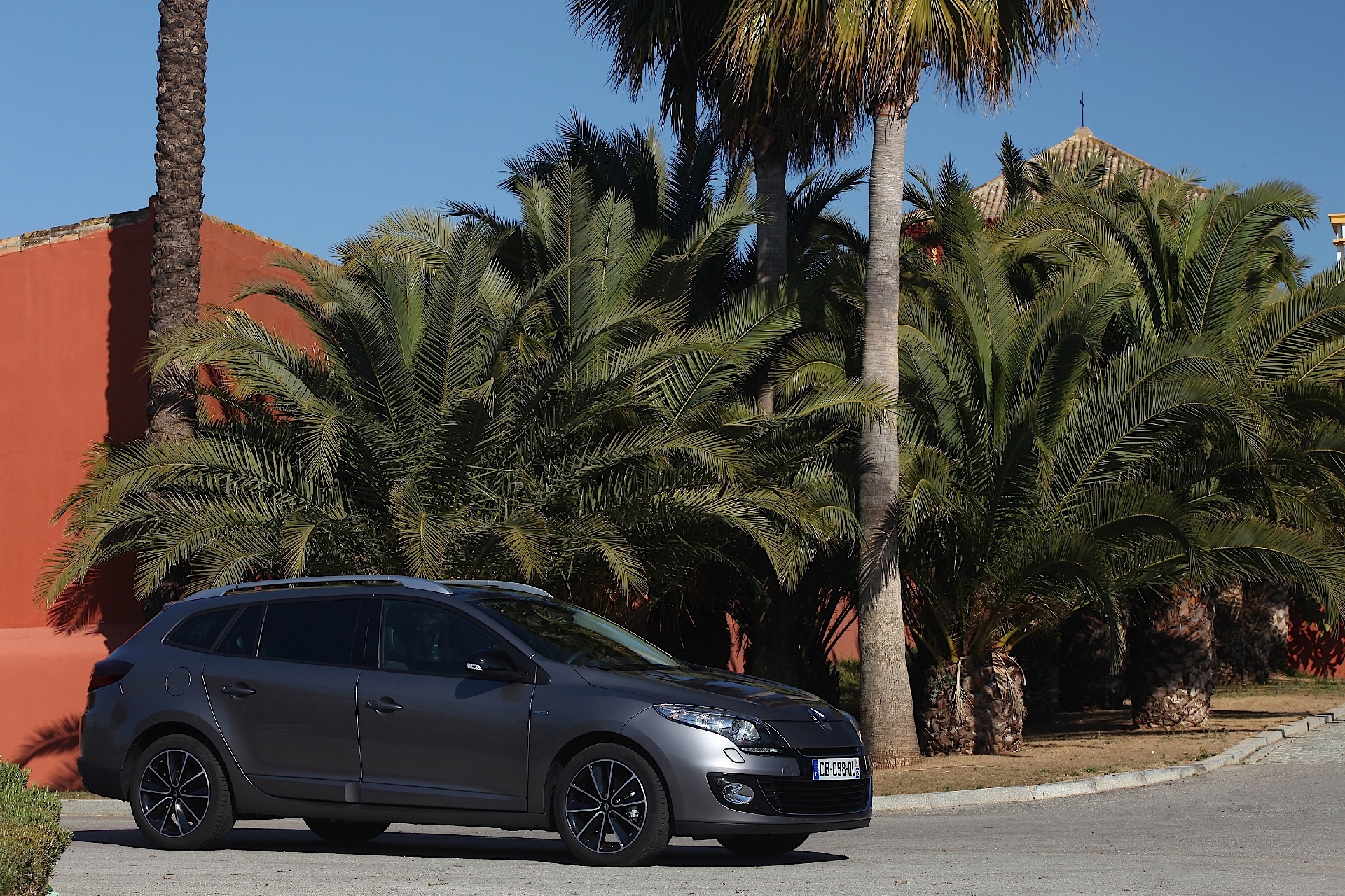 Renault Megane Estate photo 10