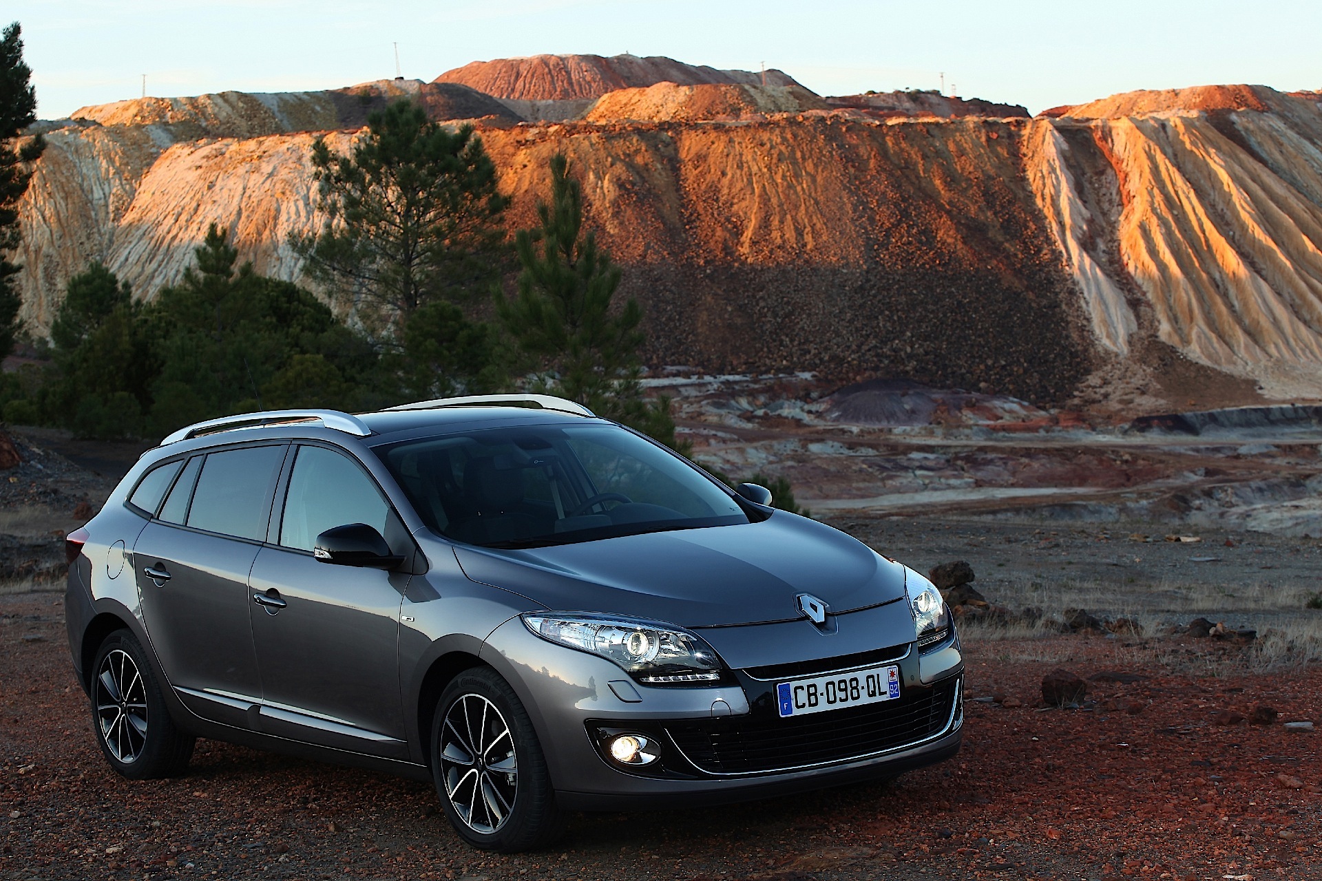 Renault Megane Estate photo 12