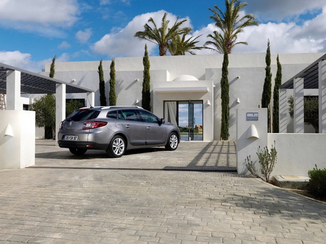 Renault Megane Estate photo 26