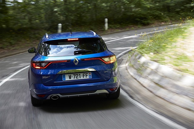 Renault Megane Estate photo 2