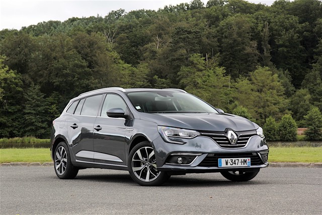 Renault Megane Estate photo 25