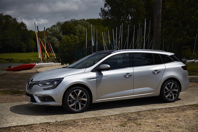 Renault Megane Estate photo 30