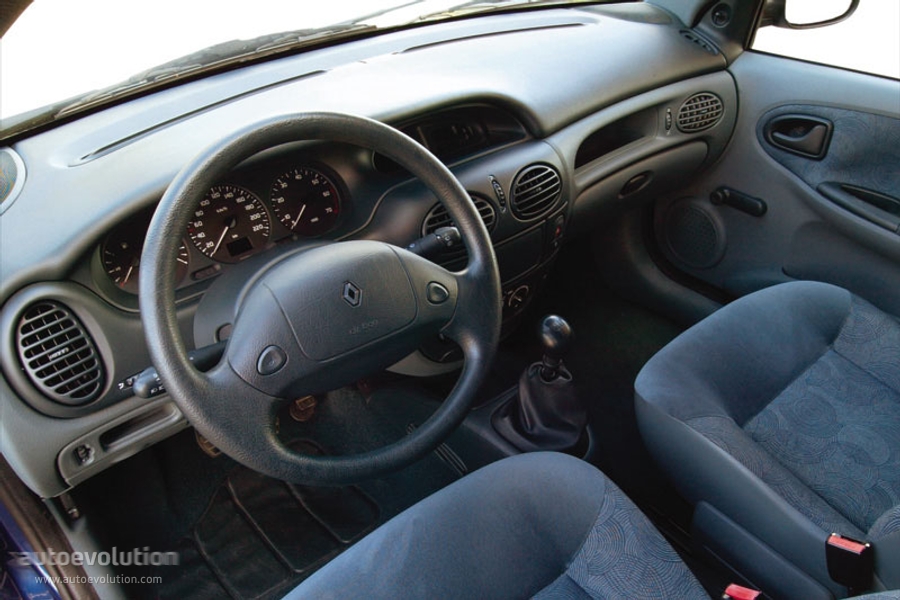 Renault Megane Sedan photo 3