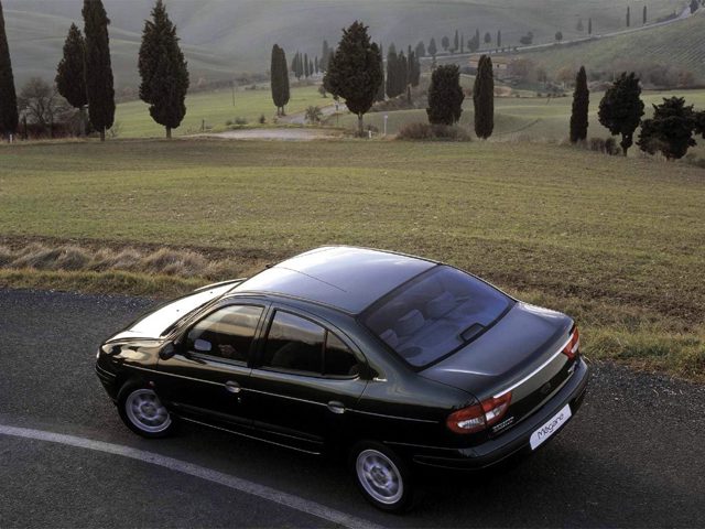 Renault Megane Sedan foto 5