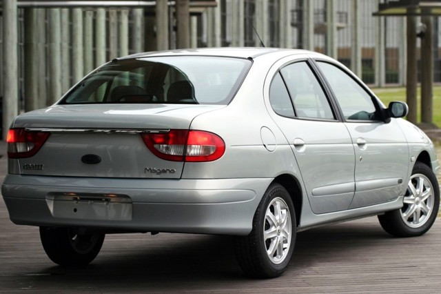 Renault Megane Sedan foto 6