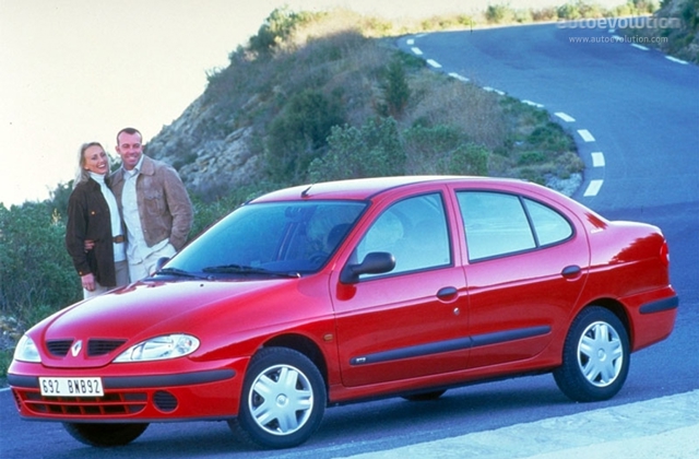 Renault Megane Sedan foto 1