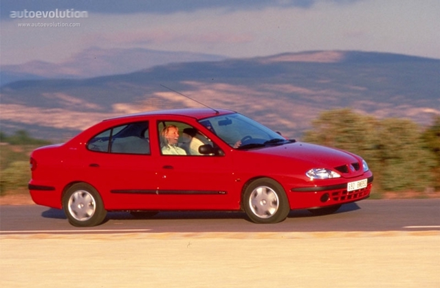 Renault Megane Sedan foto 3