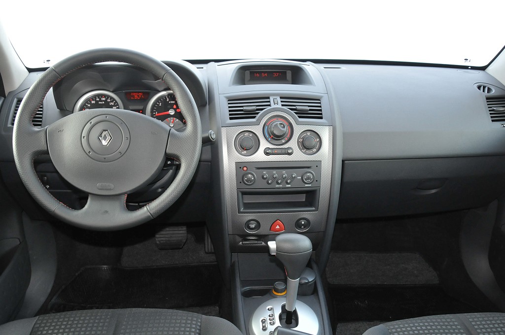 Renault Megane Sedan photo 60