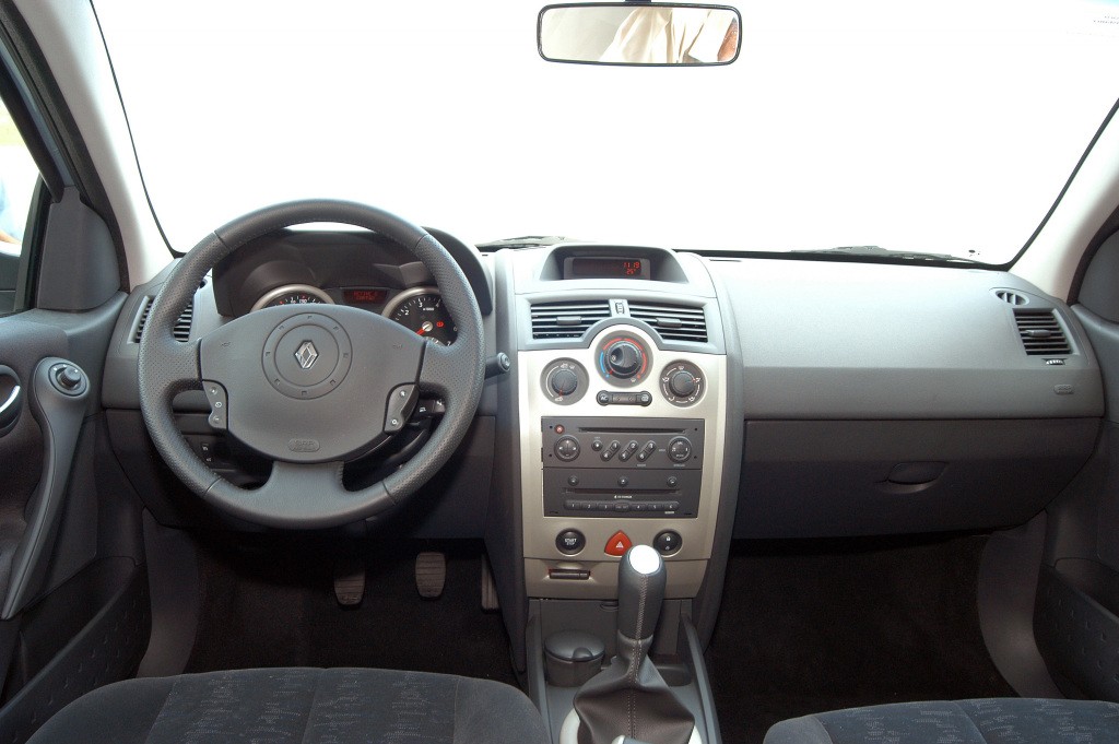 Renault Megane Sedan photo 63