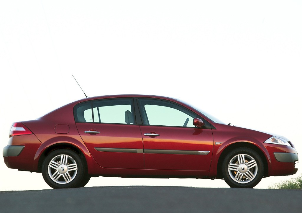 Renault Megane Sedan photo 38