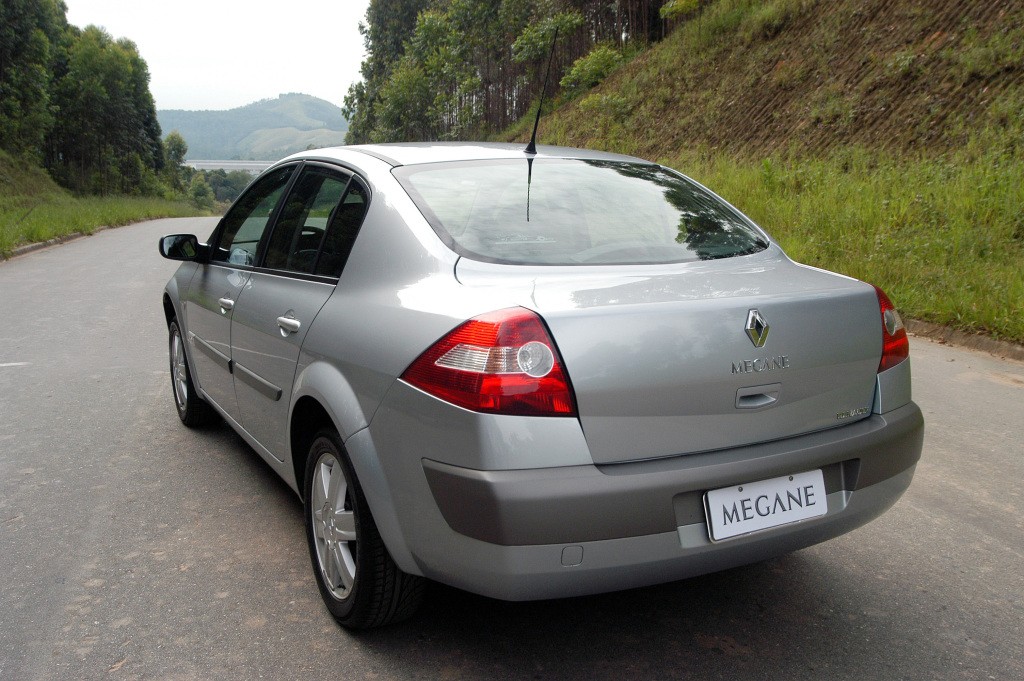 Renault Megane Sedan photo 42