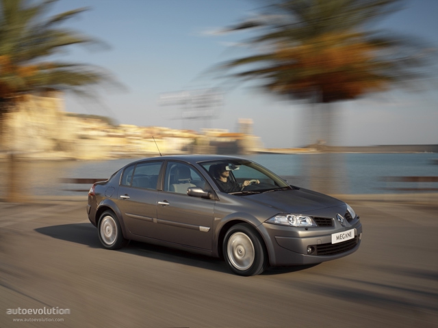 Renault Megane Sedan Foto 1