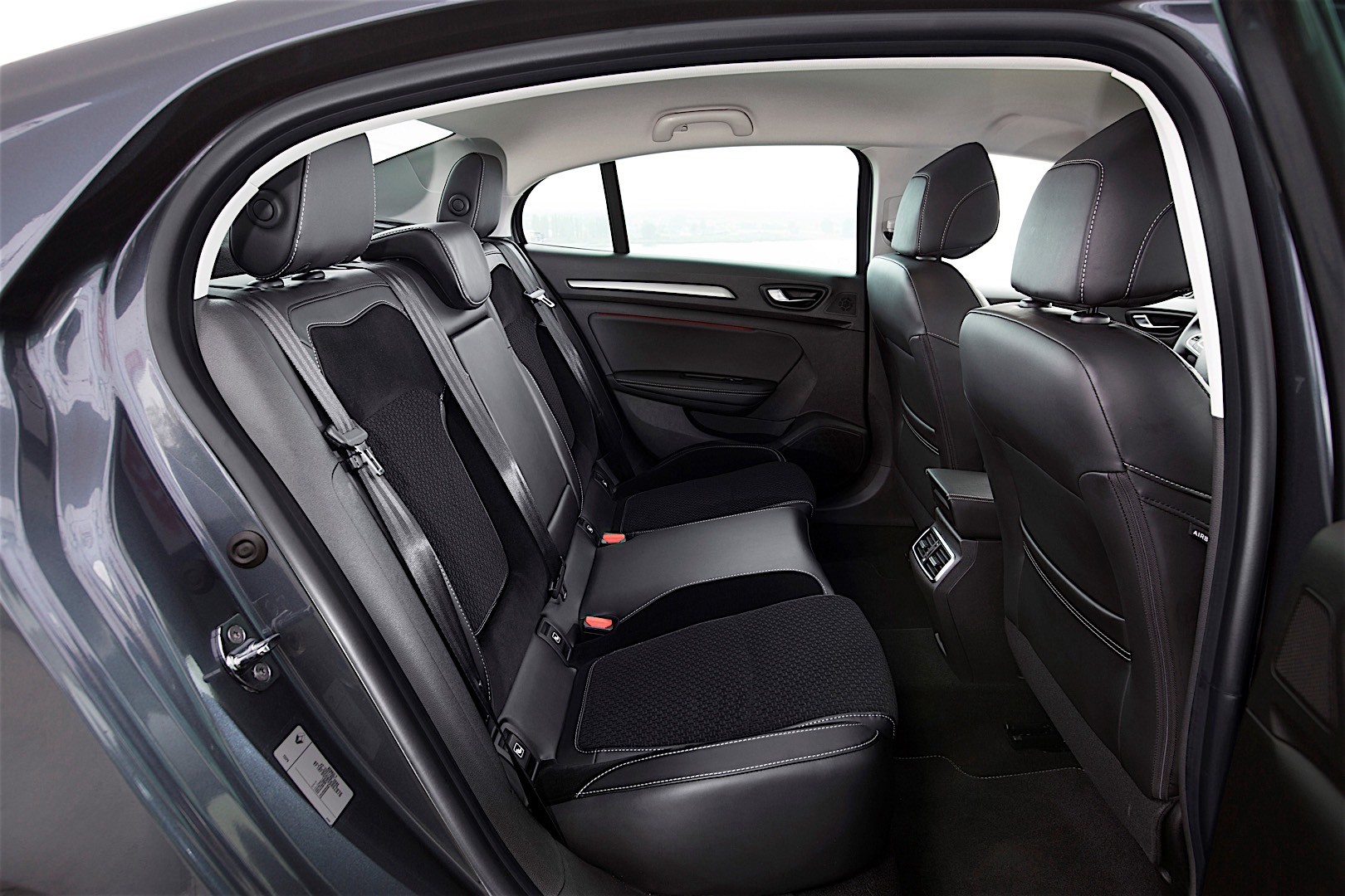 Renault Megane Sedan photo 39