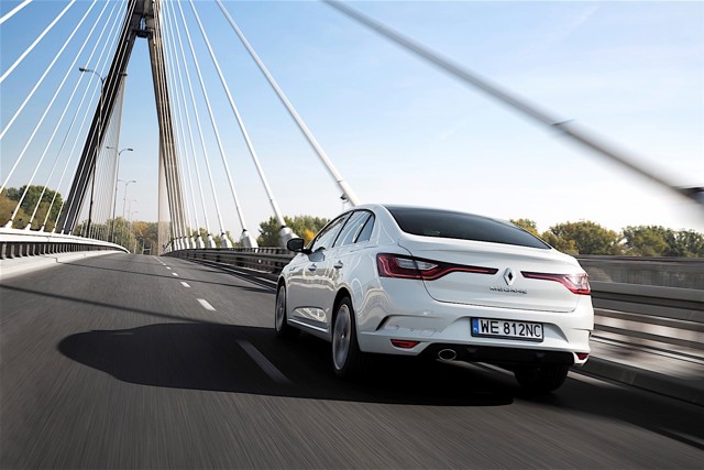 Renault Megane Sedan photo 23