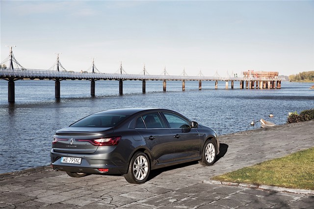 Renault Megane Sedan photo 33